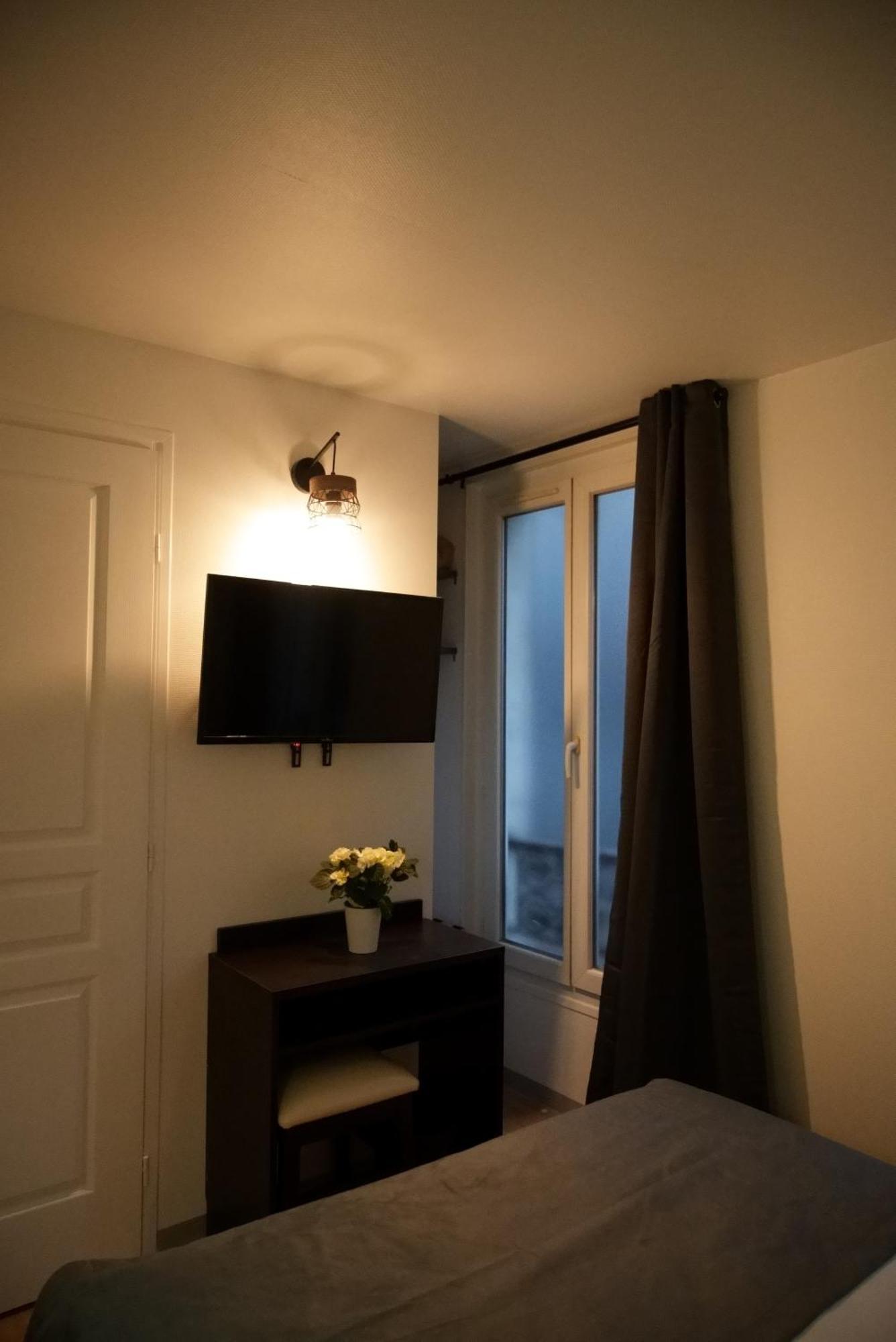Hotel Du Marche Париж Экстерьер фото